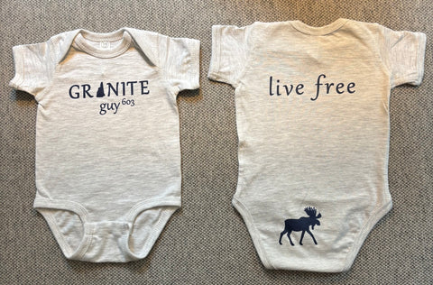 GRANITE guy Short Sleeve Light Grey/Navy Onesie